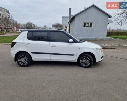 Белый Шкода Фабия, объемом двигателя 1.4 л и пробегом 193 тыс. км за 5700 $, фото 6 на Automoto.ua
