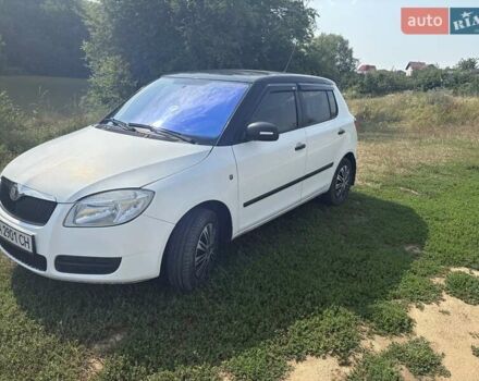 Белый Шкода Фабия, объемом двигателя 1.2 л и пробегом 173 тыс. км за 4559 $, фото 2 на Automoto.ua