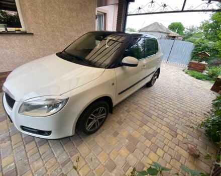 Белый Шкода Фабия, объемом двигателя 1.4 л и пробегом 193 тыс. км за 5000 $, фото 2 на Automoto.ua