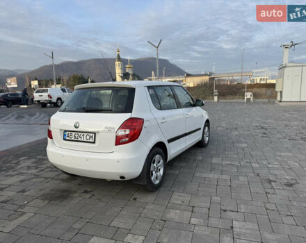 Белый Шкода Фабия, объемом двигателя 1.6 л и пробегом 244 тыс. км за 5400 $, фото 4 на Automoto.ua
