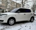 Белый Шкода Фабия, объемом двигателя 1.2 л и пробегом 140 тыс. км за 4500 $, фото 1 на Automoto.ua