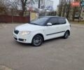 Белый Шкода Фабия, объемом двигателя 1.4 л и пробегом 193 тыс. км за 5700 $, фото 1 на Automoto.ua