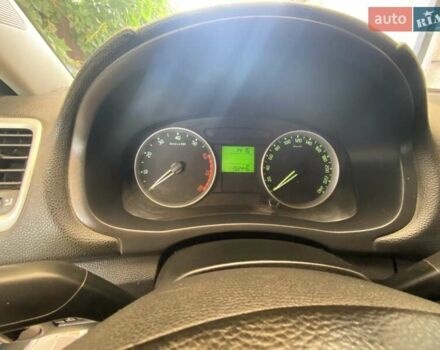 Білий Шкода Фабія, об'ємом двигуна 1.39 л та пробігом 193 тис. км за 5000 $, фото 14 на Automoto.ua