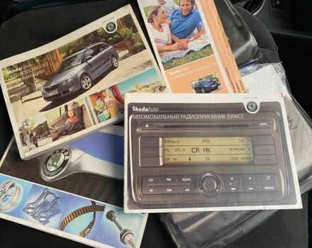 Белый Шкода Фабия, объемом двигателя 1.4 л и пробегом 193 тыс. км за 5000 $, фото 11 на Automoto.ua