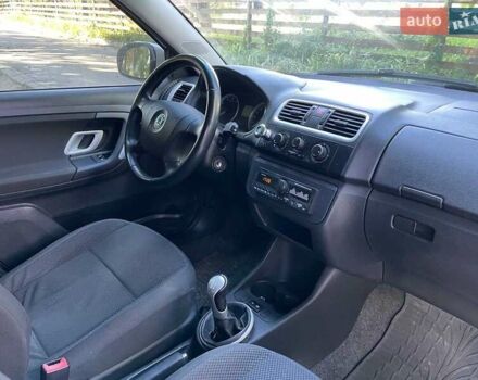 Белый Шкода Фабия, объемом двигателя 1.4 л и пробегом 262 тыс. км за 4740 $, фото 22 на Automoto.ua