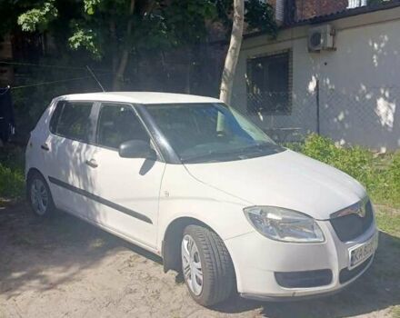 Белый Шкода Фабия, объемом двигателя 1.2 л и пробегом 225 тыс. км за 4000 $, фото 8 на Automoto.ua