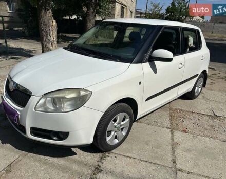 Белый Шкода Фабия, объемом двигателя 1.39 л и пробегом 320 тыс. км за 4700 $, фото 7 на Automoto.ua