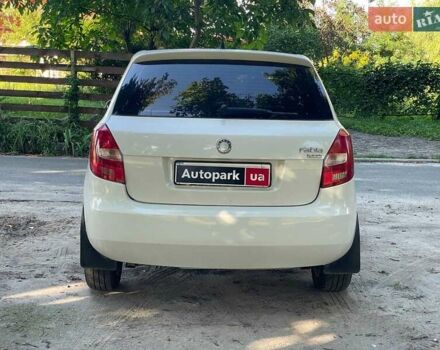Белый Шкода Фабия, объемом двигателя 1.4 л и пробегом 262 тыс. км за 4740 $, фото 7 на Automoto.ua