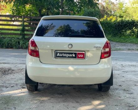 Белый Шкода Фабия, объемом двигателя 1.4 л и пробегом 262 тыс. км за 4740 $, фото 7 на Automoto.ua