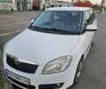 Белый Шкода Фабия, объемом двигателя 1.39 л и пробегом 213 тыс. км за 3900 $, фото 1 на Automoto.ua