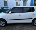 Белый Шкода Фабия, объемом двигателя 1.39 л и пробегом 235 тыс. км за 5800 $, фото 6 на Automoto.ua
