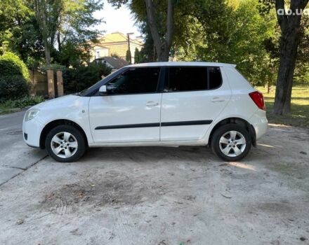 Белый Шкода Фабия, объемом двигателя 1.4 л и пробегом 262 тыс. км за 4740 $, фото 10 на Automoto.ua