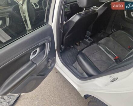 Белый Шкода Фабия, объемом двигателя 1.4 л и пробегом 193 тыс. км за 5700 $, фото 14 на Automoto.ua