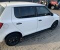 Белый Шкода Фабия, объемом двигателя 1.4 л и пробегом 220 тыс. км за 4999 $, фото 2 на Automoto.ua