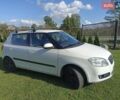 Белый Шкода Фабия, объемом двигателя 1.39 л и пробегом 330 тыс. км за 4400 $, фото 5 на Automoto.ua