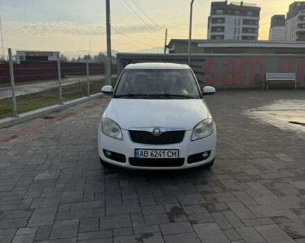 Белый Шкода Фабия, объемом двигателя 1.6 л и пробегом 244 тыс. км за 5400 $, фото 1 на Automoto.ua