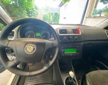 Белый Шкода Фабия, объемом двигателя 1.4 л и пробегом 193 тыс. км за 5000 $, фото 13 на Automoto.ua