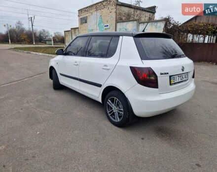 Белый Шкода Фабия, объемом двигателя 1.4 л и пробегом 193 тыс. км за 5700 $, фото 5 на Automoto.ua