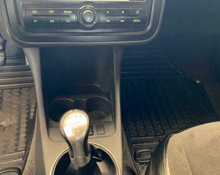 Белый Шкода Фабия, объемом двигателя 1.4 л и пробегом 193 тыс. км за 5000 $, фото 15 на Automoto.ua