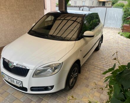 Белый Шкода Фабия, объемом двигателя 1.4 л и пробегом 193 тыс. км за 5000 $, фото 6 на Automoto.ua