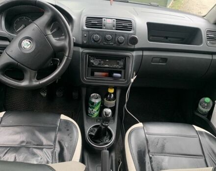 Білий Шкода Фабія, об'ємом двигуна 1.4 л та пробігом 220 тис. км за 4999 $, фото 6 на Automoto.ua