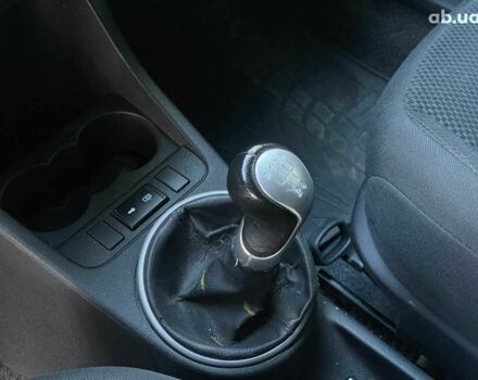 Белый Шкода Фабия, объемом двигателя 1.4 л и пробегом 262 тыс. км за 4740 $, фото 15 на Automoto.ua