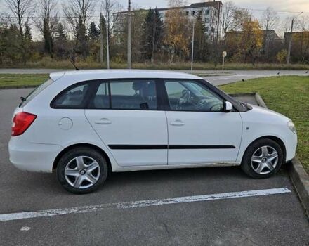 Білий Шкода Фабія, об'ємом двигуна 1.39 л та пробігом 213 тис. км за 5100 $, фото 2 на Automoto.ua