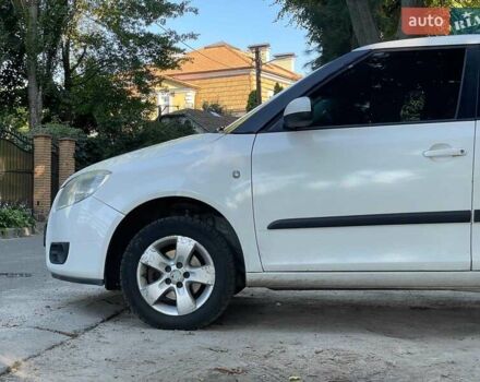 Белый Шкода Фабия, объемом двигателя 1.4 л и пробегом 262 тыс. км за 4740 $, фото 10 на Automoto.ua