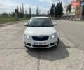 Белый Шкода Фабия, объемом двигателя 1.39 л и пробегом 201 тыс. км за 5300 $, фото 1 на Automoto.ua