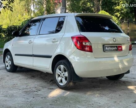 Белый Шкода Фабия, объемом двигателя 1.4 л и пробегом 262 тыс. км за 4740 $, фото 8 на Automoto.ua