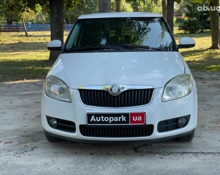 Белый Шкода Фабия, объемом двигателя 1.4 л и пробегом 262 тыс. км за 4740 $, фото 1 на Automoto.ua