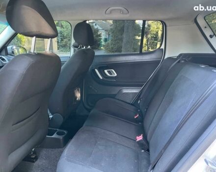 Белый Шкода Фабия, объемом двигателя 1.4 л и пробегом 262 тыс. км за 4740 $, фото 18 на Automoto.ua