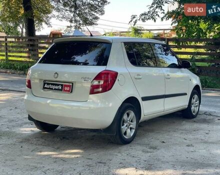 Белый Шкода Фабия, объемом двигателя 1.4 л и пробегом 262 тыс. км за 4740 $, фото 6 на Automoto.ua