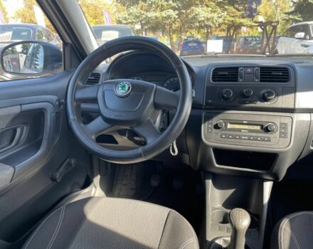 Білий Шкода Фабія, об'ємом двигуна 1.2 л та пробігом 226 тис. км за 4100 $, фото 7 на Automoto.ua