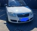 Білий Шкода Фабія, об'ємом двигуна 1.2 л та пробігом 225 тис. км за 3250 $, фото 1 на Automoto.ua