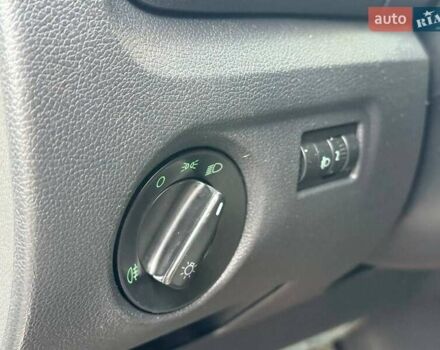 Белый Шкода Фабия, объемом двигателя 1.42 л и пробегом 273 тыс. км за 3800 $, фото 20 на Automoto.ua