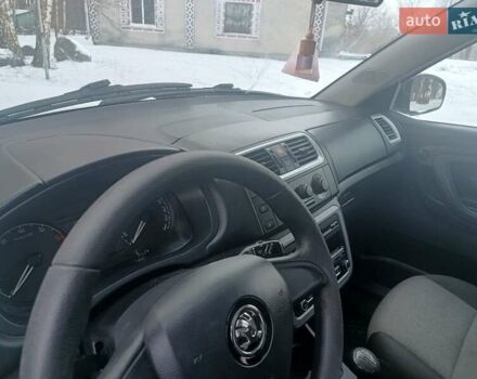 Белый Шкода Фабия, объемом двигателя 1.2 л и пробегом 290 тыс. км за 3300 $, фото 15 на Automoto.ua
