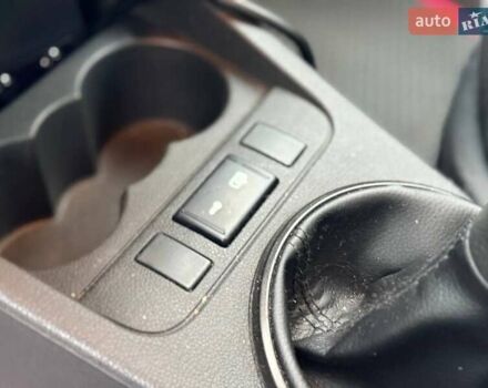 Белый Шкода Фабия, объемом двигателя 1.42 л и пробегом 273 тыс. км за 3800 $, фото 16 на Automoto.ua