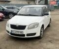 Белый Шкода Фабия, объемом двигателя 1.2 л и пробегом 240 тыс. км за 2999 $, фото 1 на Automoto.ua