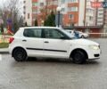 Белый Шкода Фабия, объемом двигателя 1.42 л и пробегом 273 тыс. км за 3800 $, фото 3 на Automoto.ua