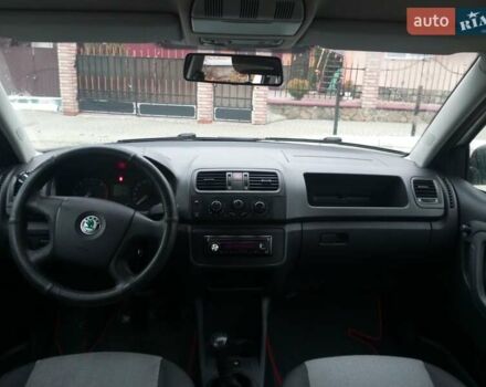 Білий Шкода Фабія, об'ємом двигуна 1.42 л та пробігом 274 тис. км за 3900 $, фото 6 на Automoto.ua