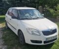 Белый Шкода Фабия, объемом двигателя 1.2 л и пробегом 295 тыс. км за 3980 $, фото 1 на Automoto.ua