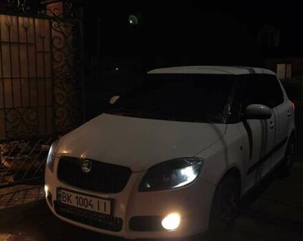 Білий Шкода Фабія, об'ємом двигуна 1.39 л та пробігом 231 тис. км за 4800 $, фото 7 на Automoto.ua