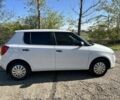 Белый Шкода Фабия, объемом двигателя 1.2 л и пробегом 210 тыс. км за 4300 $, фото 1 на Automoto.ua