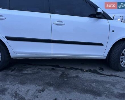 Білий Шкода Фабія, об'ємом двигуна 1.39 л та пробігом 231 тис. км за 4800 $, фото 5 на Automoto.ua