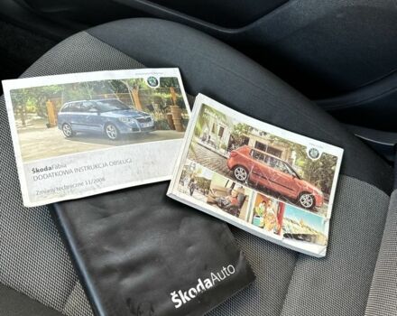 Білий Шкода Фабія, об'ємом двигуна 1.4 л та пробігом 280 тис. км за 3000 $, фото 16 на Automoto.ua