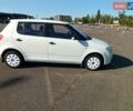 Белый Шкода Фабия, объемом двигателя 1.2 л и пробегом 226 тыс. км за 3700 $, фото 6 на Automoto.ua
