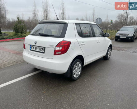 Белый Шкода Фабия, объемом двигателя 1.2 л и пробегом 144 тыс. км за 5300 $, фото 5 на Automoto.ua