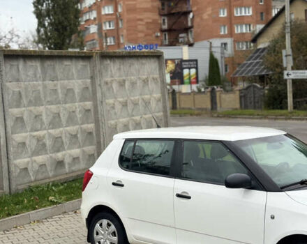 Белый Шкода Фабия, объемом двигателя 1.42 л и пробегом 349 тыс. км за 3999 $, фото 16 на Automoto.ua