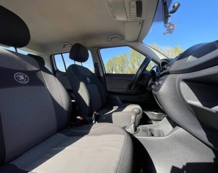 Білий Шкода Фабія, об'ємом двигуна 1.2 л та пробігом 226 тис. км за 4100 $, фото 13 на Automoto.ua